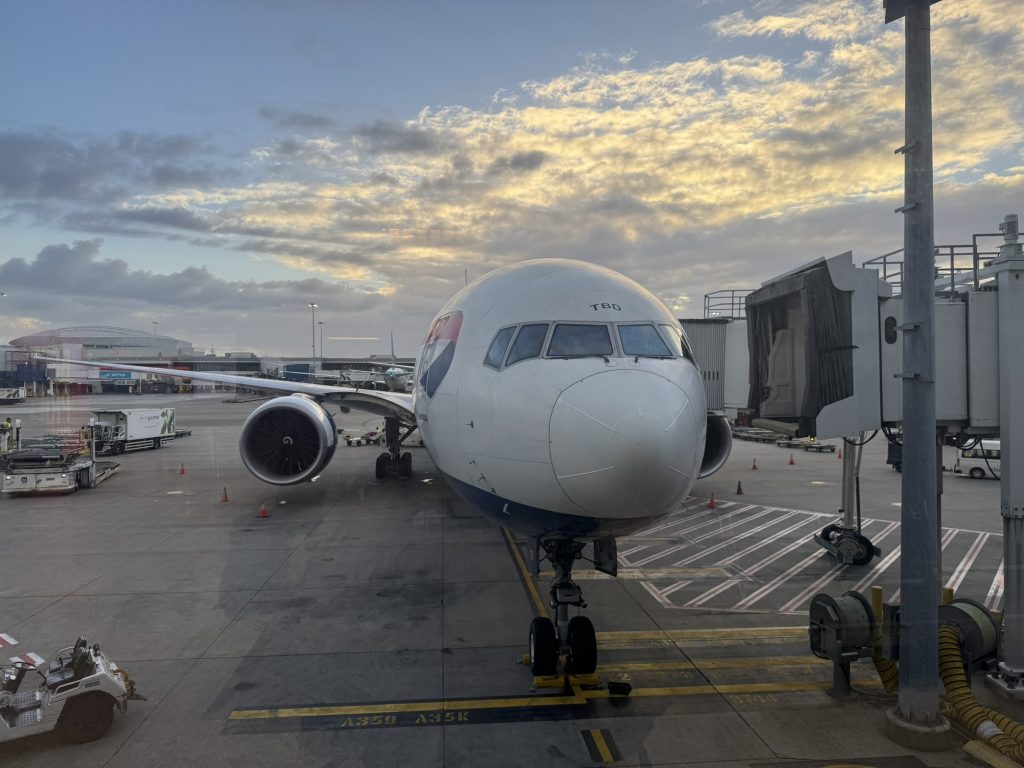 Aircraft British Airways 777-300 (G-STBD) Copyright © 2025 | The Only Way Is Travel Airways 777-300 Business Class Review