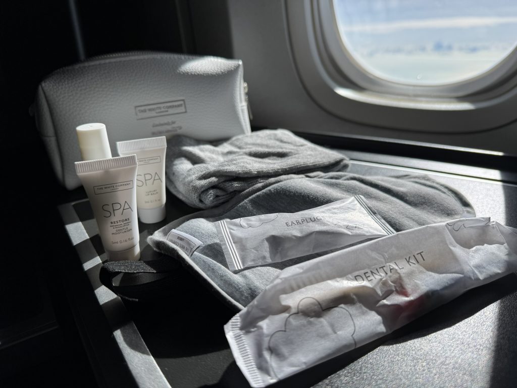 Business Class The White Company Men's Amenity Kit