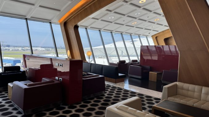 lent Qantas First Class Lounge Sydney