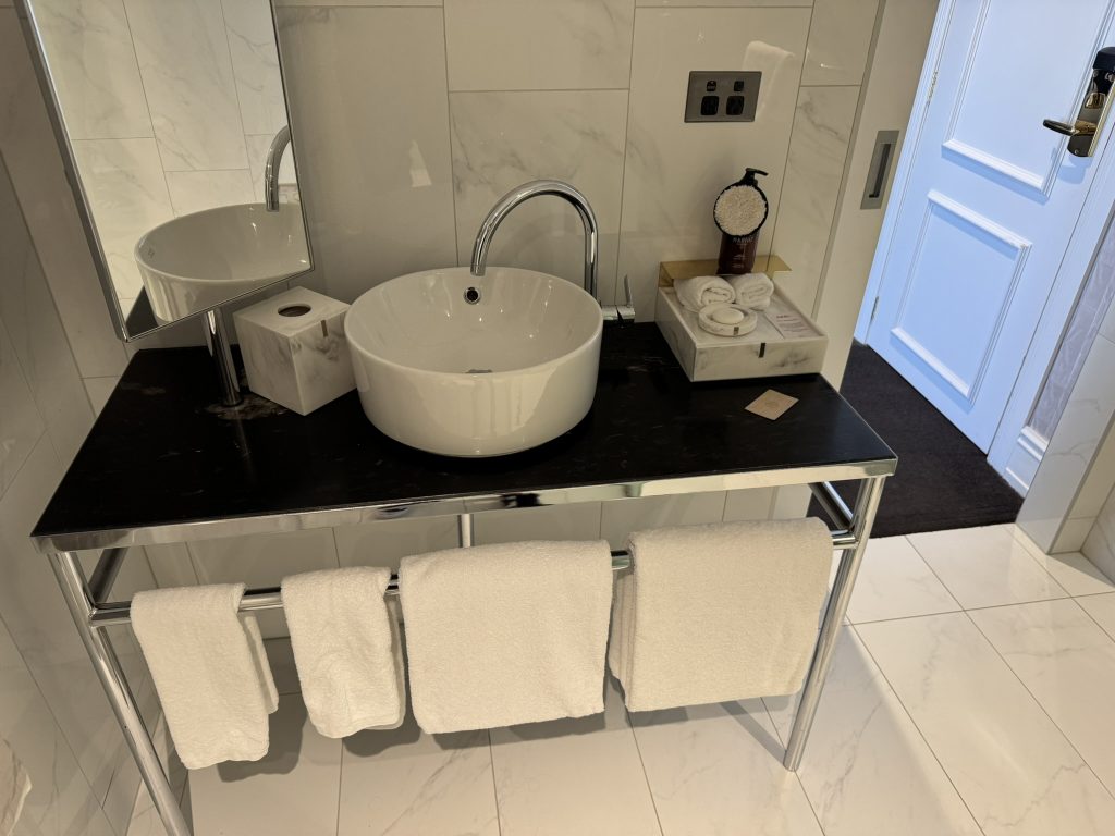 Fable Auckland MGallery Junior Suite Bathroom