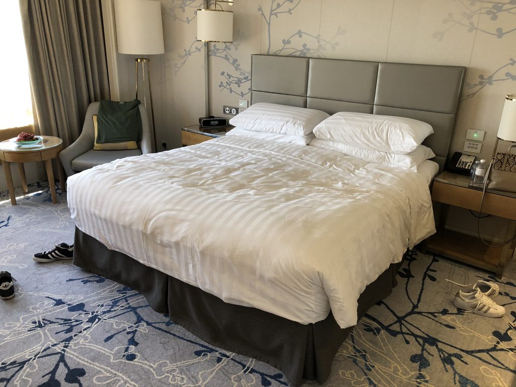 Horizon Club Sydney Harbour Room Shangri-La Sydney Hotel Review