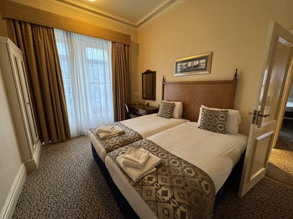 Imperial Hotel Blackpool - Twin Bedroom Westminster Suite Imperial Hotel Blackpool - Twin Bedroom